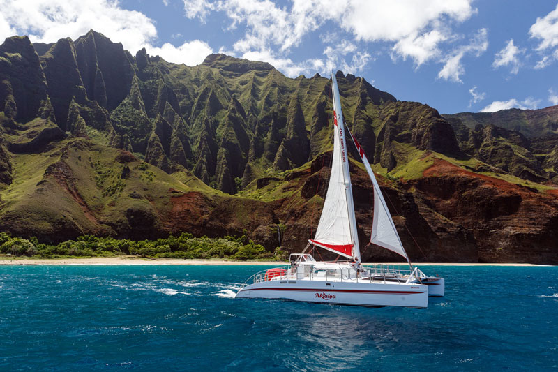 kauai na pali sunset cruise on the akialoa - best kauai tours